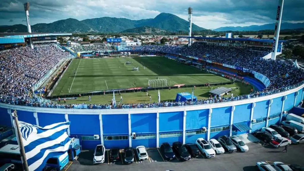 Avaí x Criciúma: Onde assistir, escalações e tudo sobre o clássico na Série B 2 Avaí x Criciúma: Onde assistir, escalações e tudo sobre o clássico na Série B (Foto: Leandro Boeira/Avaí)