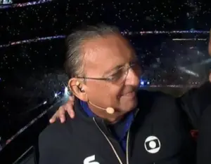 Galvão Bueno passa por cirurgia, mas deve narrar Copa no SBT