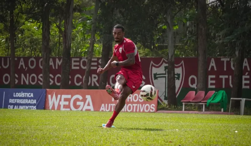 Brigam pela liderança na última rodada da Série D