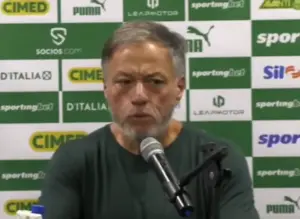 Anderson Barros se revolta com gol anulado do Palmeiras: 'De quem vai ser a responsabilidade?'