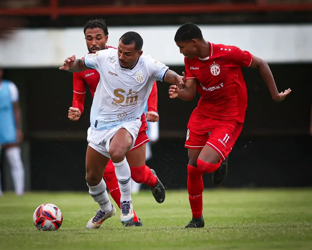 Maricá vence América na Baixada e assume a liderança 3 jAvgxdb6 unnamed 2