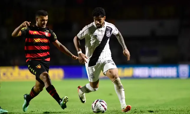 Lateral pede apoio da diretoria para Ponte Preta reagir na Série B