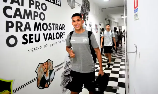 lateral pede apoio da diretoria ponte preta