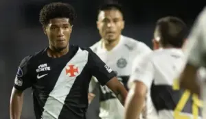 Vasco aposta em joia da base após boa sequência