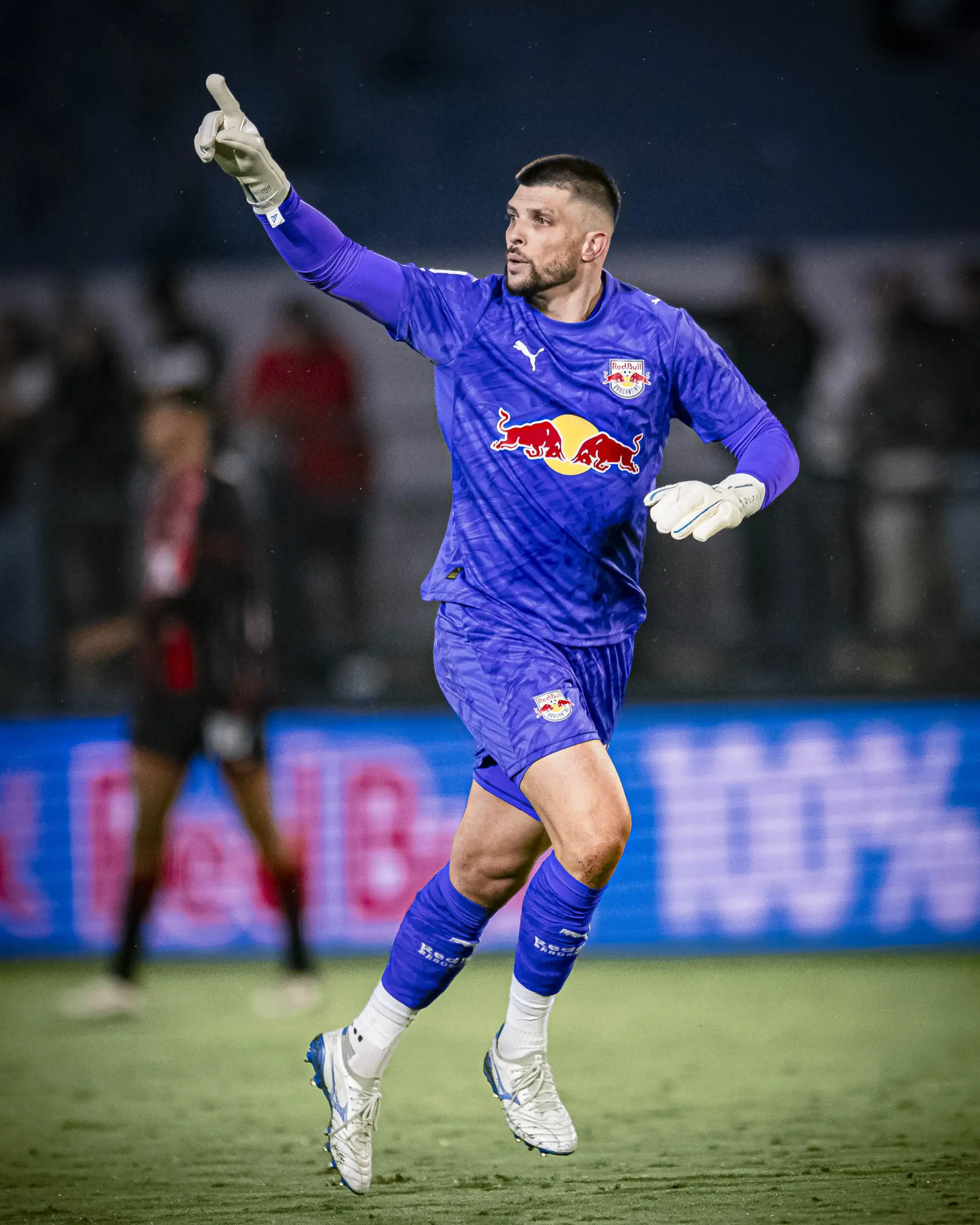 Em ascensão, Tiago Volpi chega ao 18º gol na carreira 4 rbb vitoria 4574.jpg