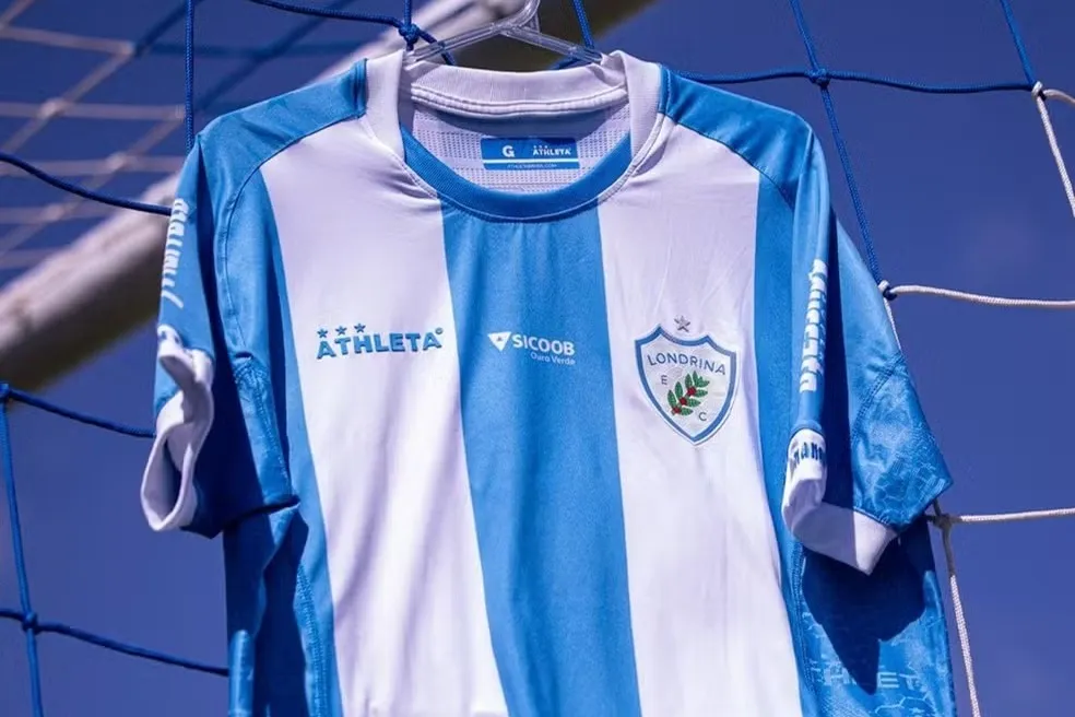 Londrina esfria com Louzer e busca novo técnico no mercado
