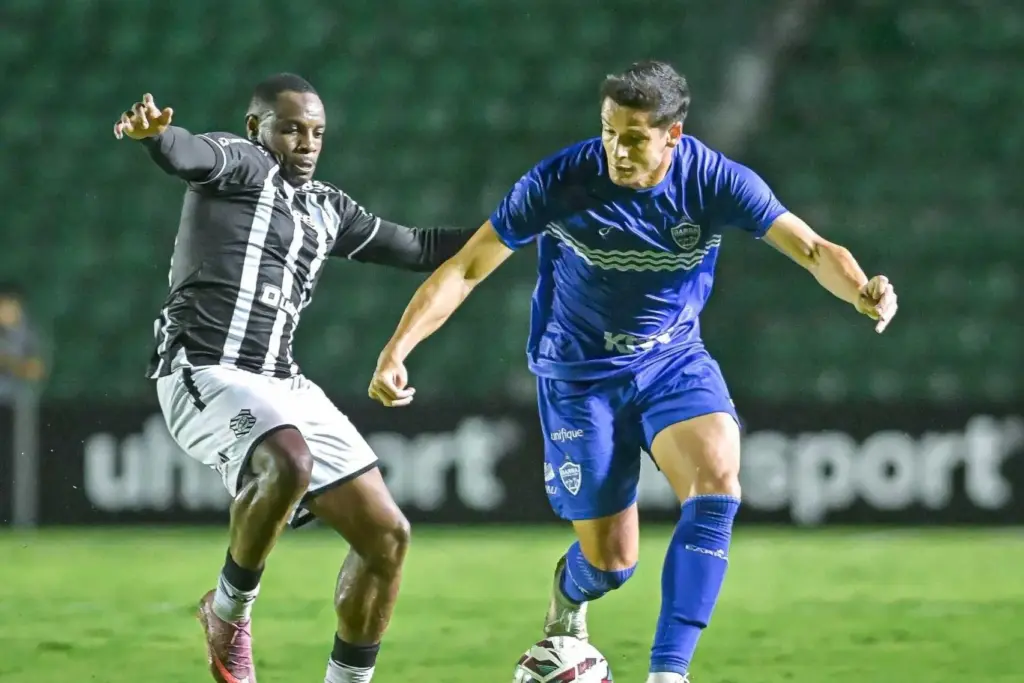 Figueirense 0 x 3 Barra-SC - Placar elástico e crise no rival (Foto: Tiago Winter/Barra)