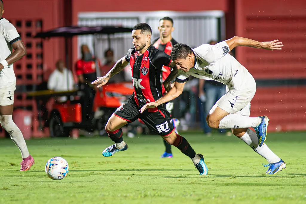 Vitória larga vantagem ABC Copa do Nordeste
