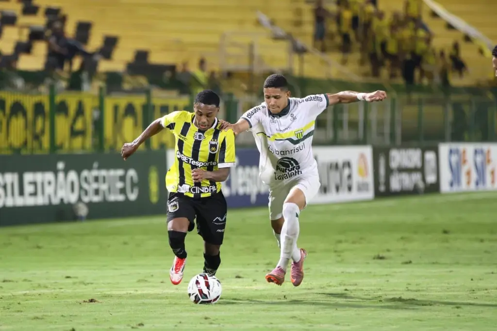 Volta Redonda-RJ 2 x 1 Ypiranga-RS - Voltaço reencontra vitórias na Série C 2 Volta Redonda Ypiranga-RS Série C