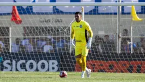 Bahia não vai renovar empréstimo do goleiro João Paulo