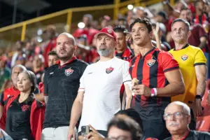 Com ingresso esgotado, Vitória lança ação para sócios na final da Copa do Nordeste