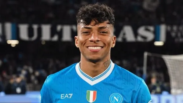 Napoli compra Alisson Santos e Vitória fatura milhões com negócio (Foto: Divulgação)