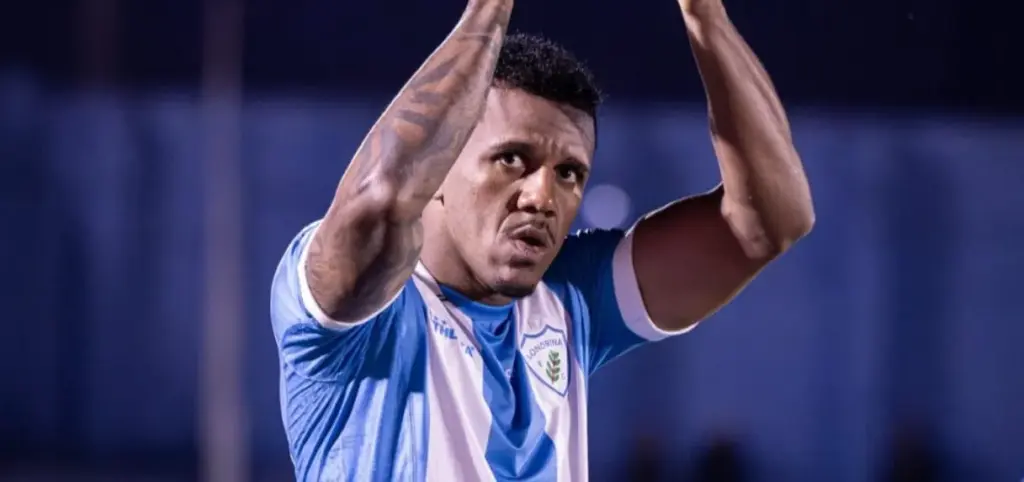 André Luiz se destaca e vira um dos pilares do Londrina na Série B