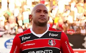 Luto! Atacante famoso no Nordeste é assassinado