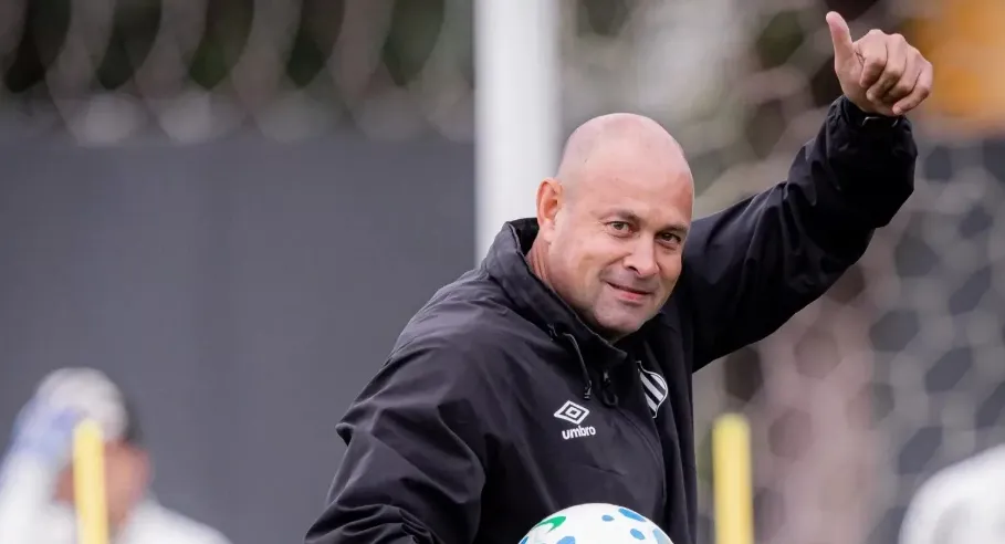 Internacional perto de fechar com preparador de goleiros do Santos