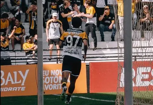 Criciúma 1 x 0 Londrina - Tigre entra no G6 da Série B 3 Série B - 2026