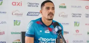 Athletico-PR tem interesse na contratação de lateral do Bahia