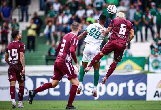Guarani 2 x 1 Caxias-RS - Pênalti salva o líder da Série C