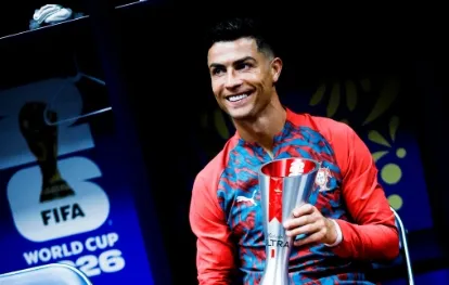 CR7 se irrita com pergunta sobre Messi e ignora repórter 4 Copa do Mundo-2026