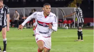 Hygor explica emoção após vitória e pede apoio da torcida do Botafogo-SP
