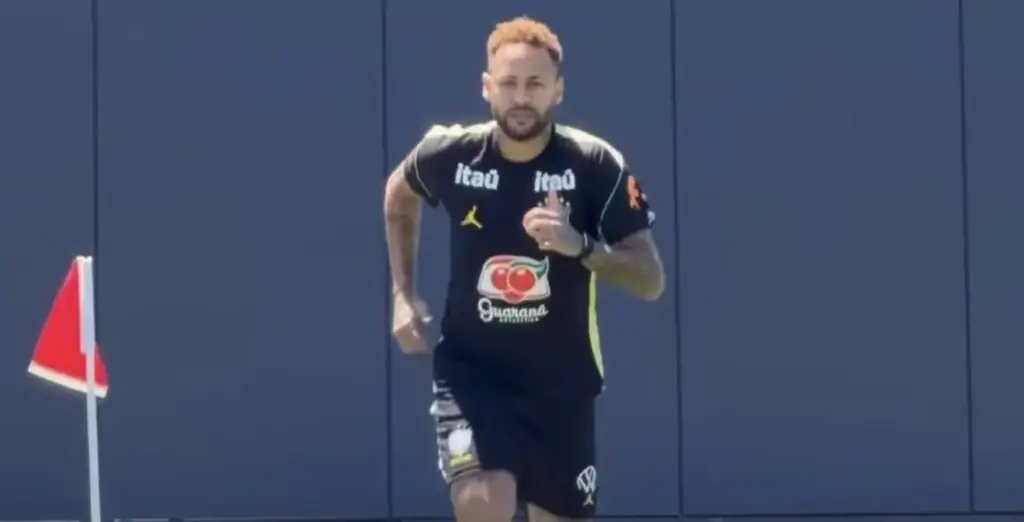 Neymar vai a campo pela 1ª vez em 30 dias e faz atividade com bola nos EUA