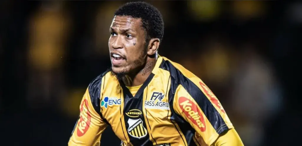 Após gol da vitória, Juninho se torna “12º jogador” no Novorizontino
