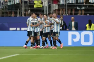 Histórico! Lionel Messi é o maior artilheiro das Copas