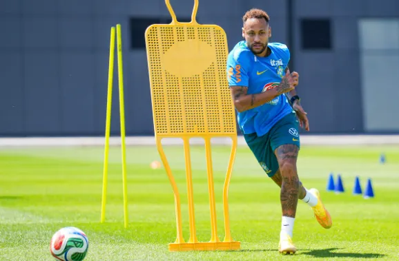 Neymar fica proximo de retorno selecao