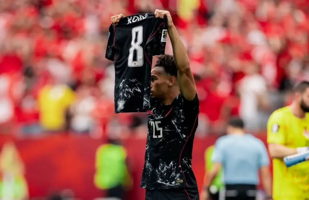 Técnico do Canadá 'escutou o osso quebrar' em lesão de Koné