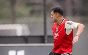 Santos intensifica treinos com retornos importantes