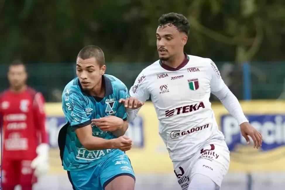 Marcílio Dias-SC 0 x 1 Azuriz-PR - Gol no final permite sonho da classificação