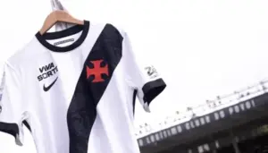 Vasco enfrenta obstáculos para fechar reforços e treinador