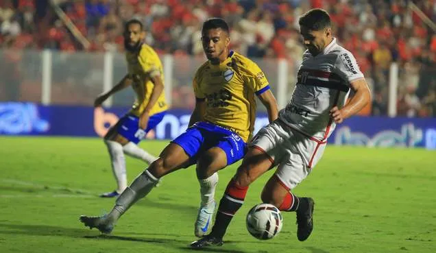 Vila Nova 1 x 0 Botafogo-SP - Tigre é o novo líder da Série B 4 Série B - 2026