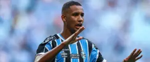 Clube turco negocia a contratação de atacante do Grêmio