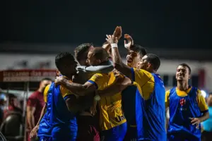 SÉRIE B: Briga pela liderança agita o domingo