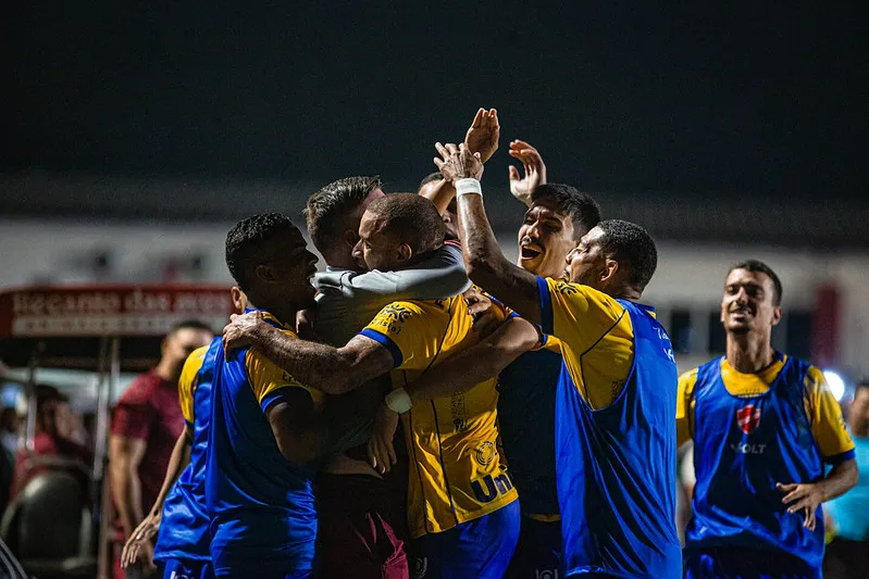 briga pela lideranca agita domingo serie b