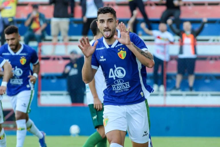 Brusque vence Floresta Série C