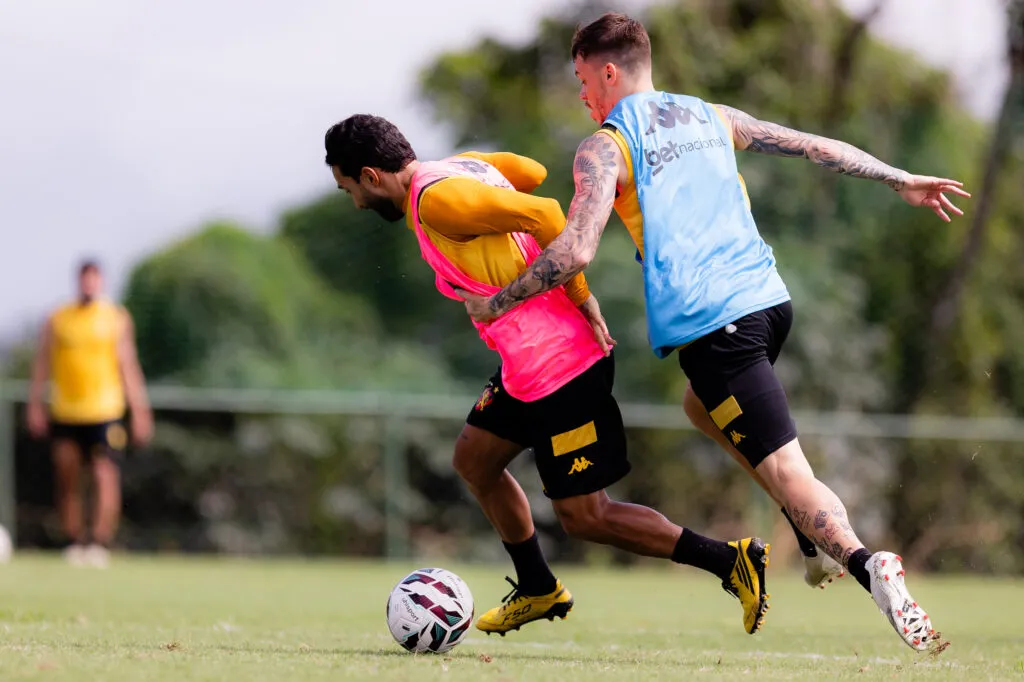 Clayson retorno lesão Sport