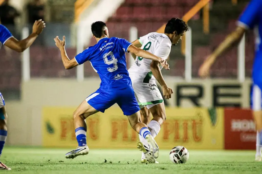 Confiança-SE 2 x 0 Guarani - Dragão quebra sequência bugrina na Série C 2 Confiança Guarani Série C