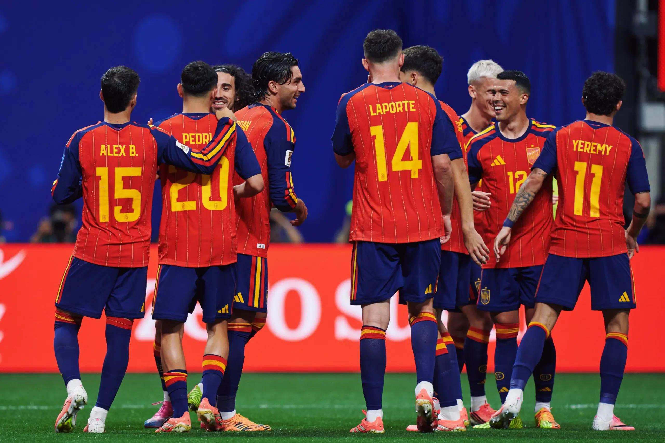 elenco da espanha minimiza crise na copa scaled