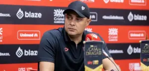 Técnico do Atlético-GO destaca vitória sobre a Ponte Preta: 'Merecemos'