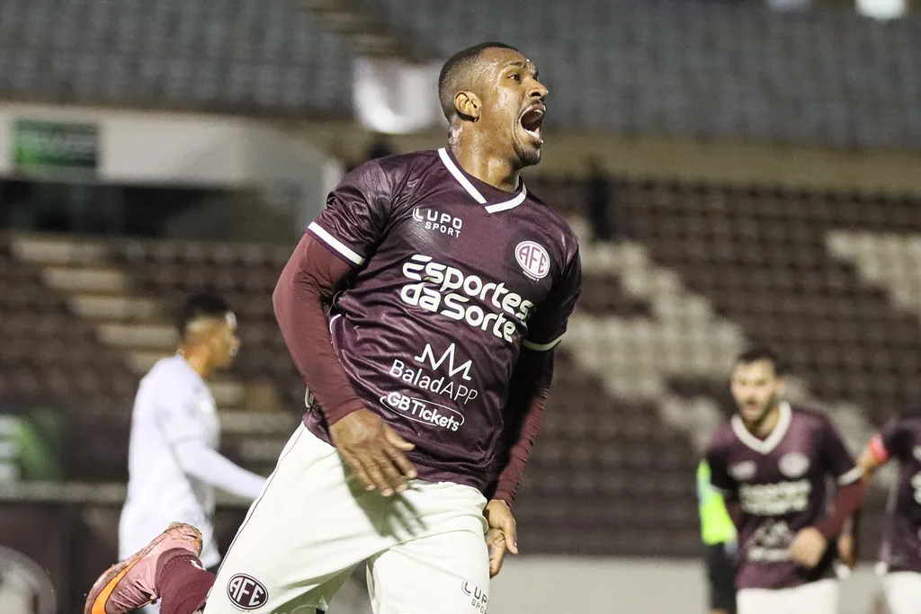 Times do G-8 comandam Seleção FI da 11ª rodada da Série C 2 Felipe Rodrigues Ferroviária Seleção FI