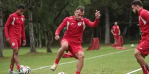 Igor Torres vira esperança de gols da Portuguesa na Série D