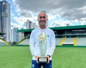 Cauan de Almeida valoriza título do Avaí na Copa Sul-Sudeste