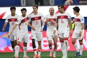 Turquia 3 x 2 Estados Unidos - Show em Los Angeles e Grupo D concluído