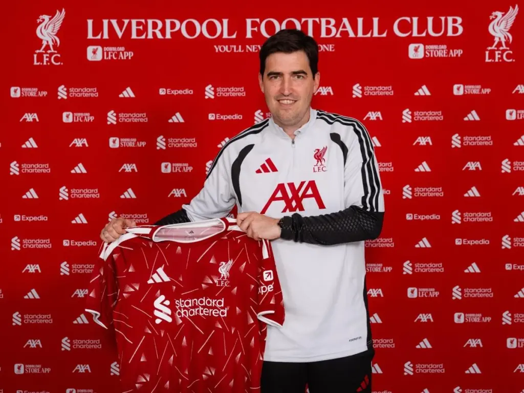Liverpool oficializa Andoni Iraola como novo técnico