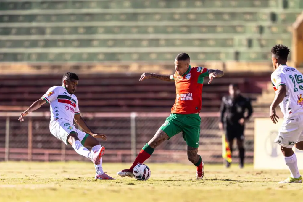 Portuguesa 2 x 0 Portuguesa-RJ - Lusa garante liderança do Grupo 13 2 portuguesa bate portuguesa RJ SERIE D 2