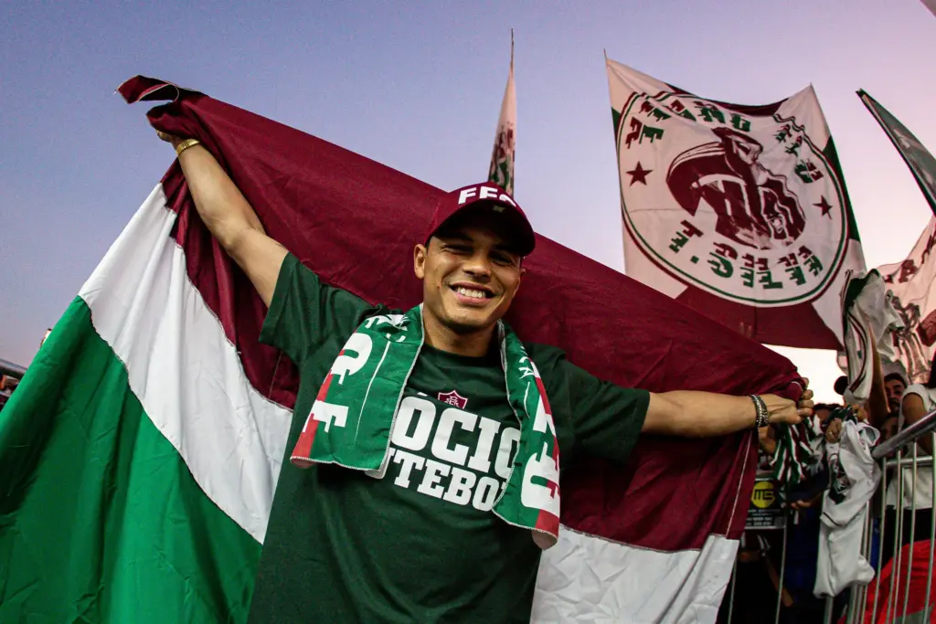 Fluminense acerta retorno de zagueiro campeão da Libertadores 2 Thiago Silva terceira passagem Fluminense