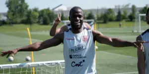 Enner Valencia treina e reforça Equador na estreia da Copa