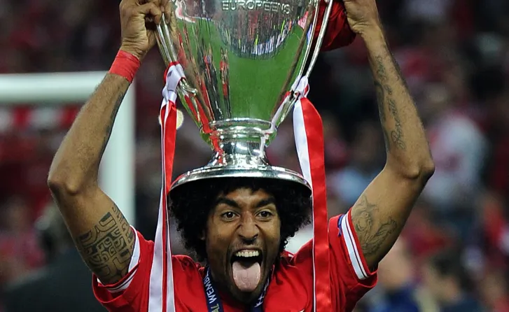 Dante assume o Bayern de Munique B após aposentadoria